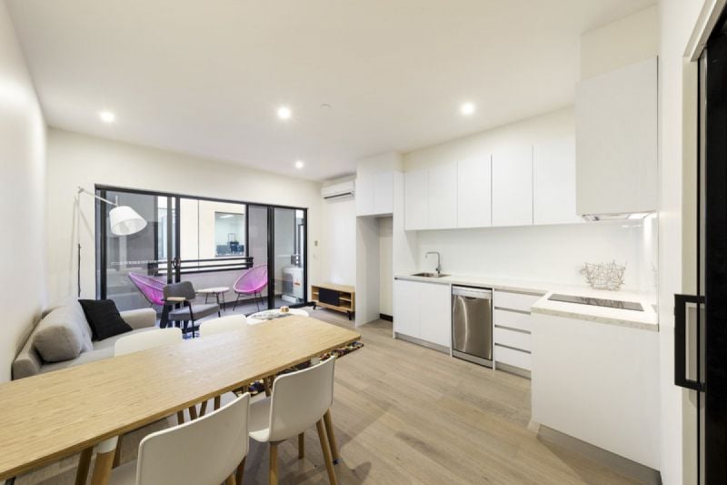 Stylishly Furnished One Bedroom Apartment on Flinders Lane!