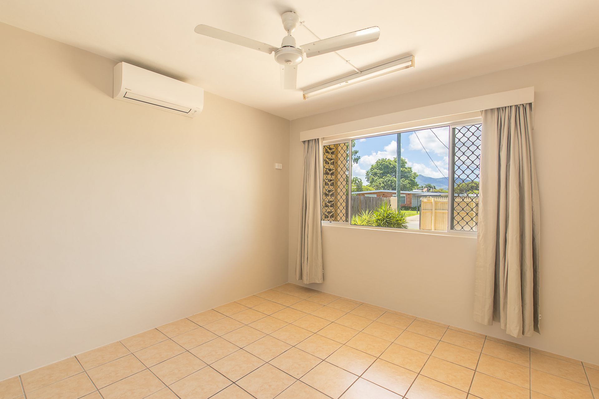 2/41 Brighton Street, Gulliver Harcourts Kingsberry Townsville