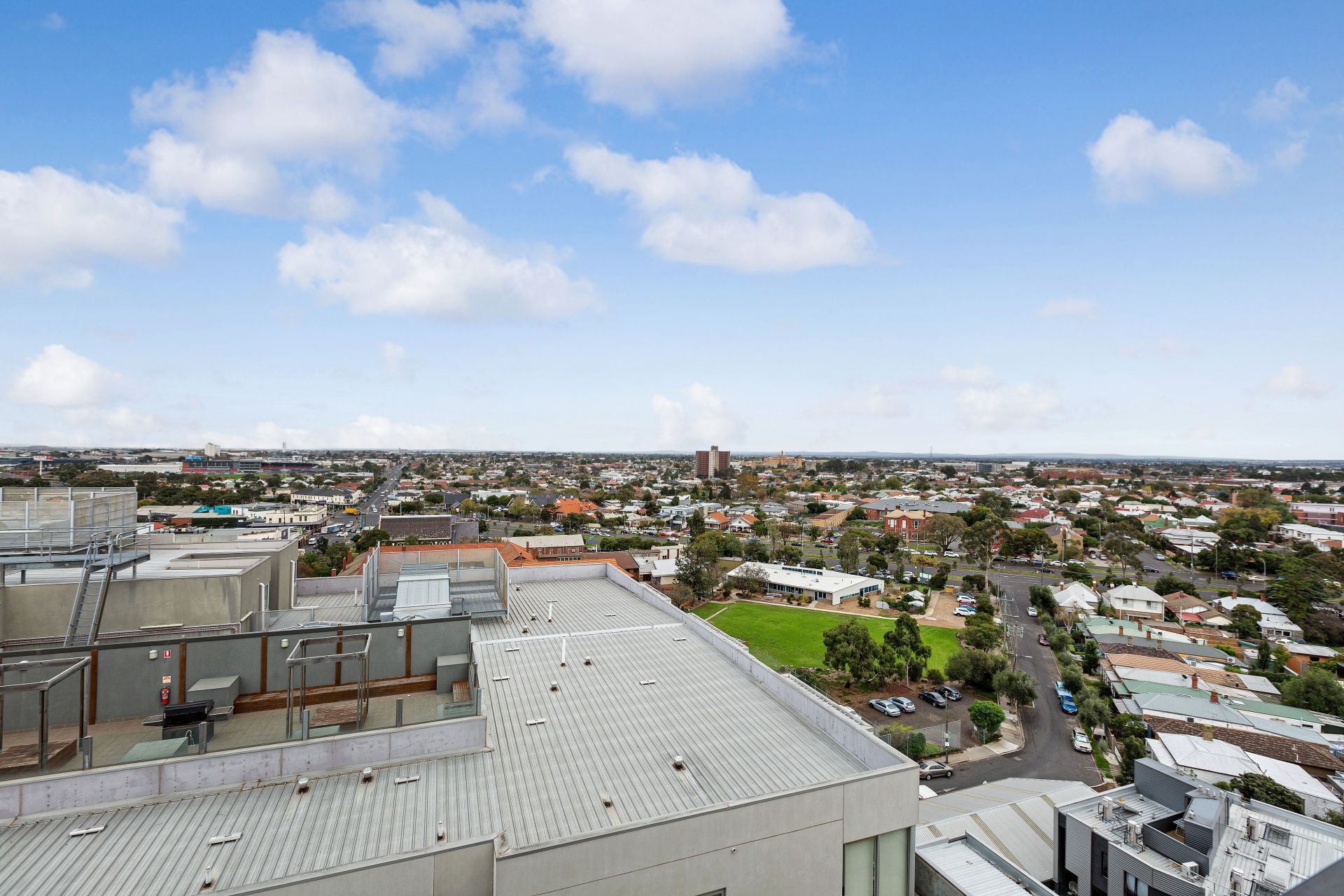 1207/240 Barkly Street, Footscray - Thumbnail 3