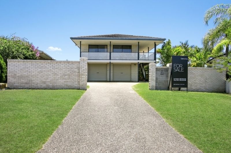 11 Colombo Court, Carrara - Thumbnail 2