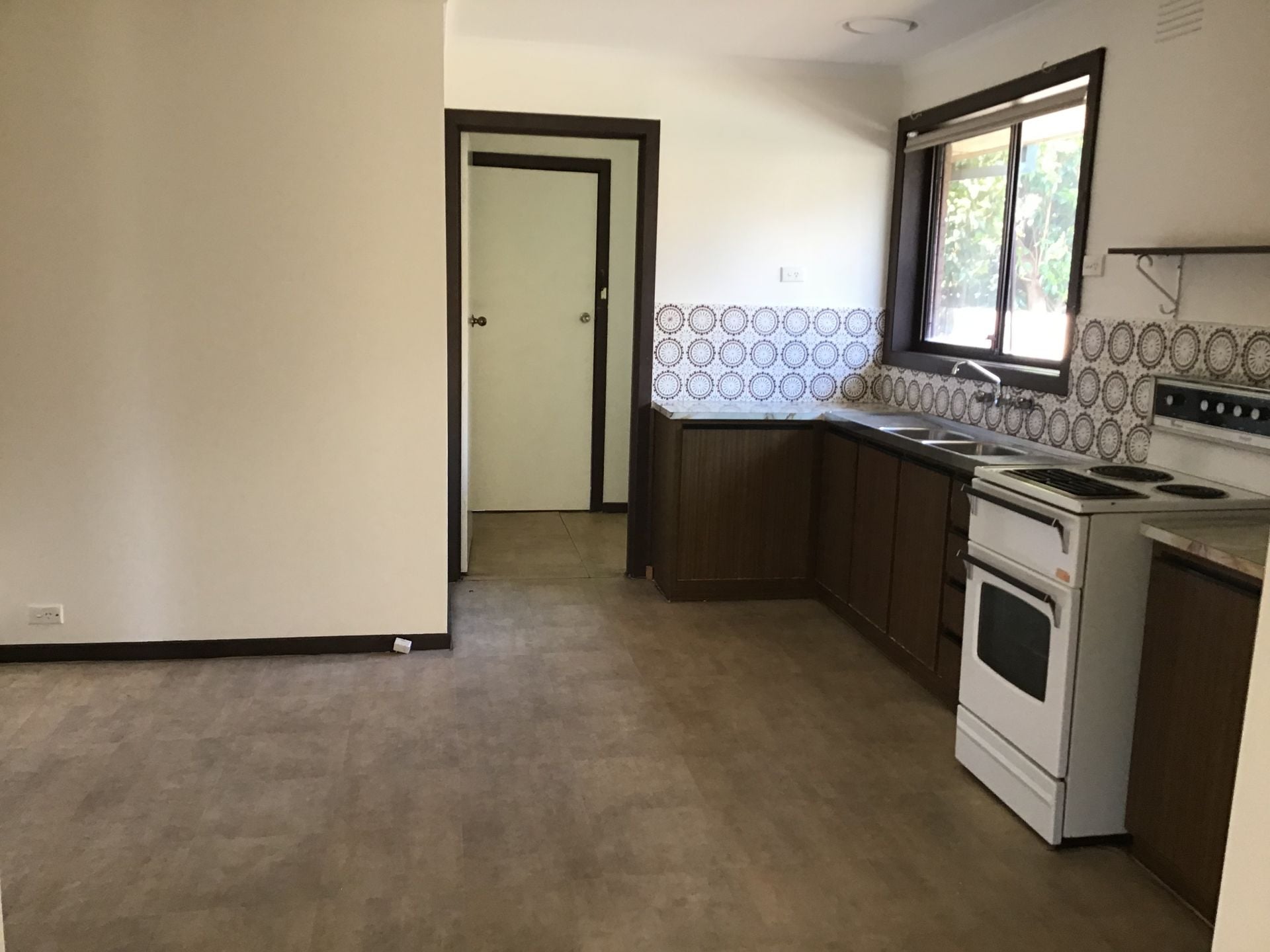 Neat and Tidy Two Bedroom In Quite Location !!!