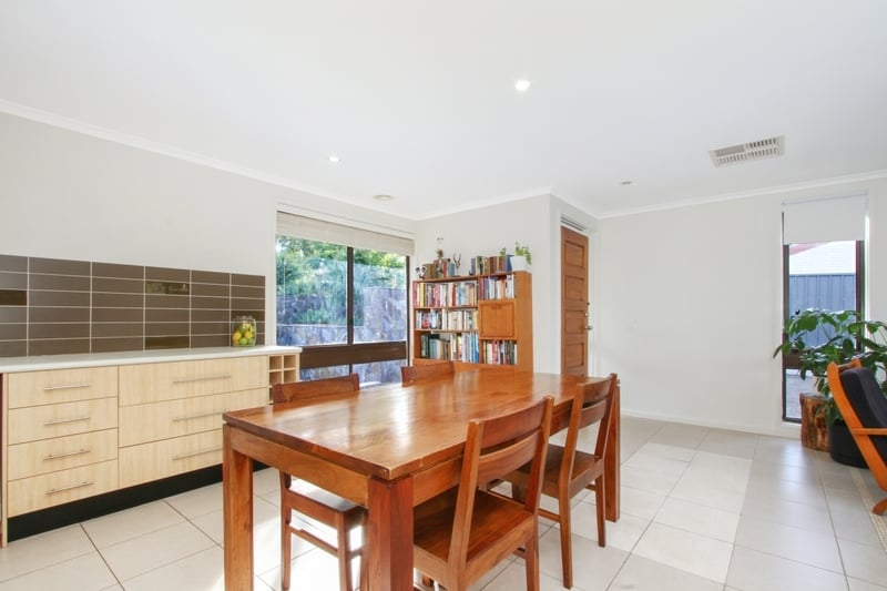 11 Khull Crescent, Kambah - Thumbnail 5