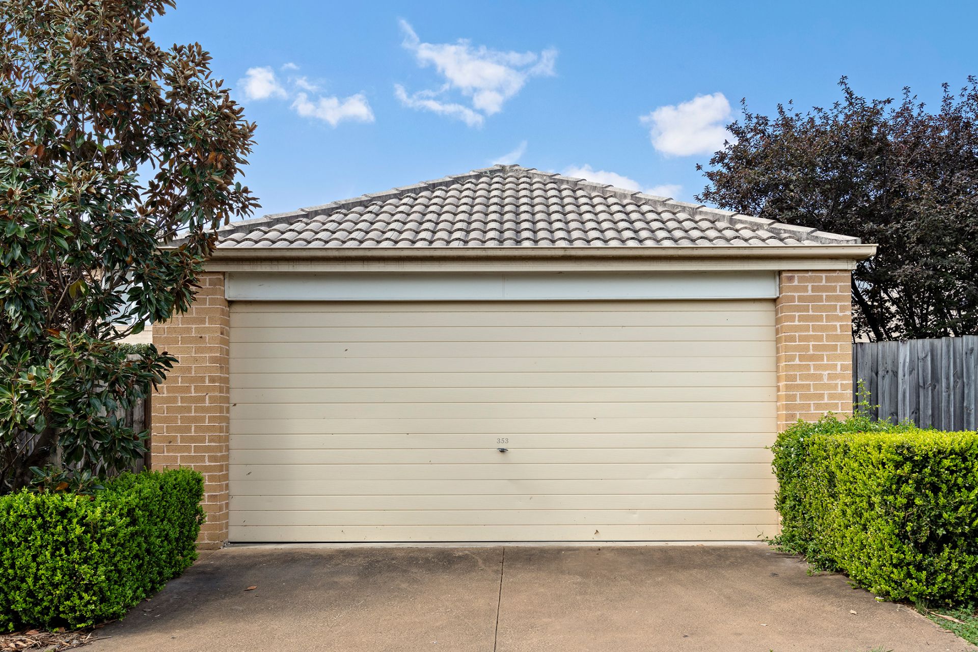 Real Estate For Sale 175 Liz Kernohan Drive Elderslie , NSW