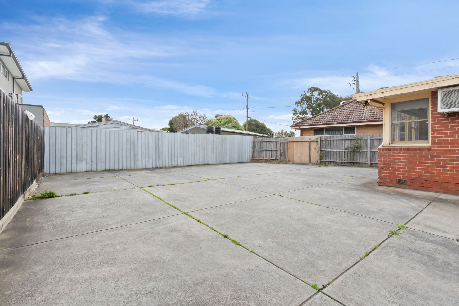 Spacious House in Ideal Locale - 9 MONTH LEASE