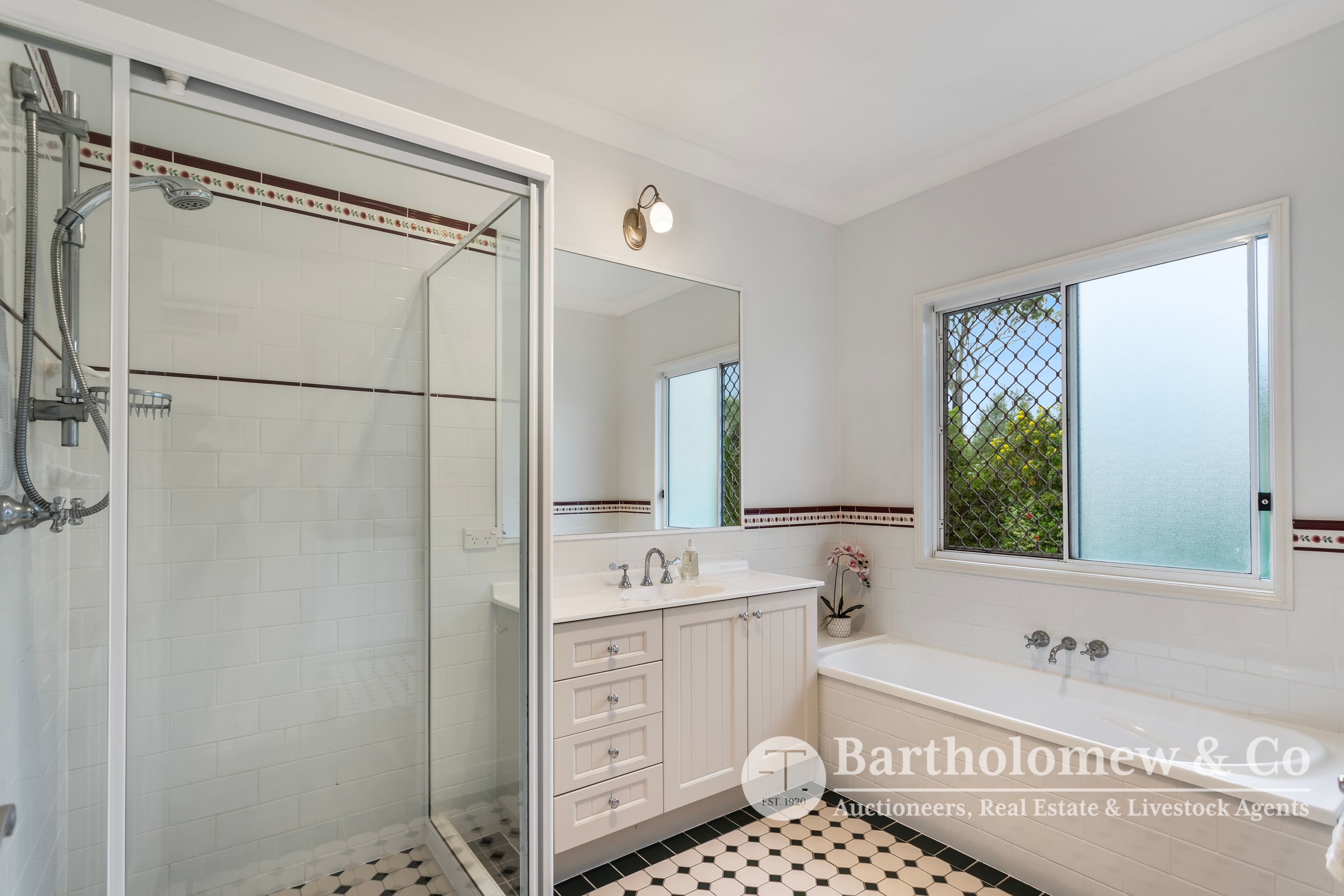 Real Estate For Sale 2 Wiley Road Milbong , QLD