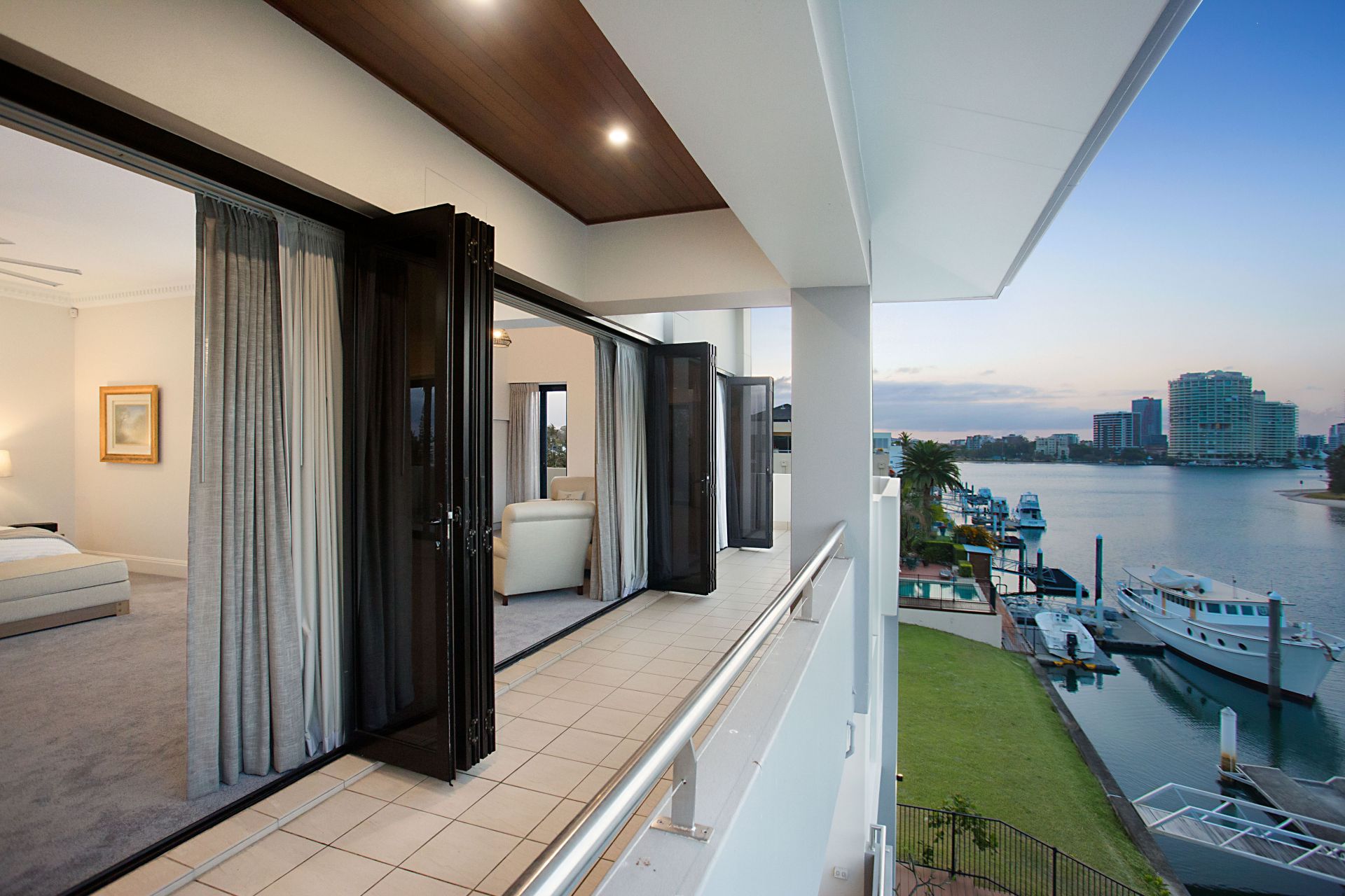 53 Commodore Drive, Paradise Waters Cole Residential