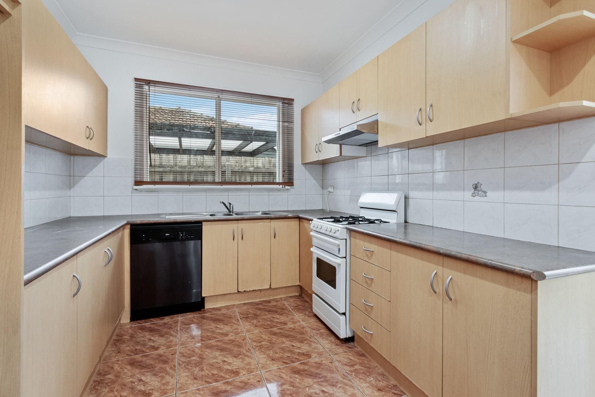 Bright & Spacious home!