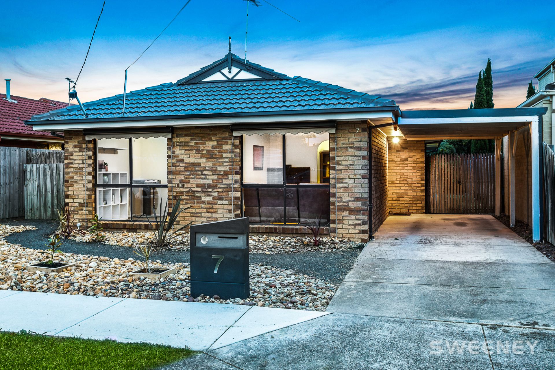 7 Brennan Court, Altona Meadows - Thumbnail 2