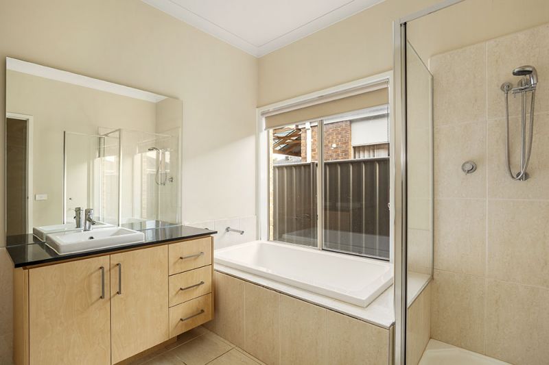17 Rowell Drive, Mernda - Thumbnail 7