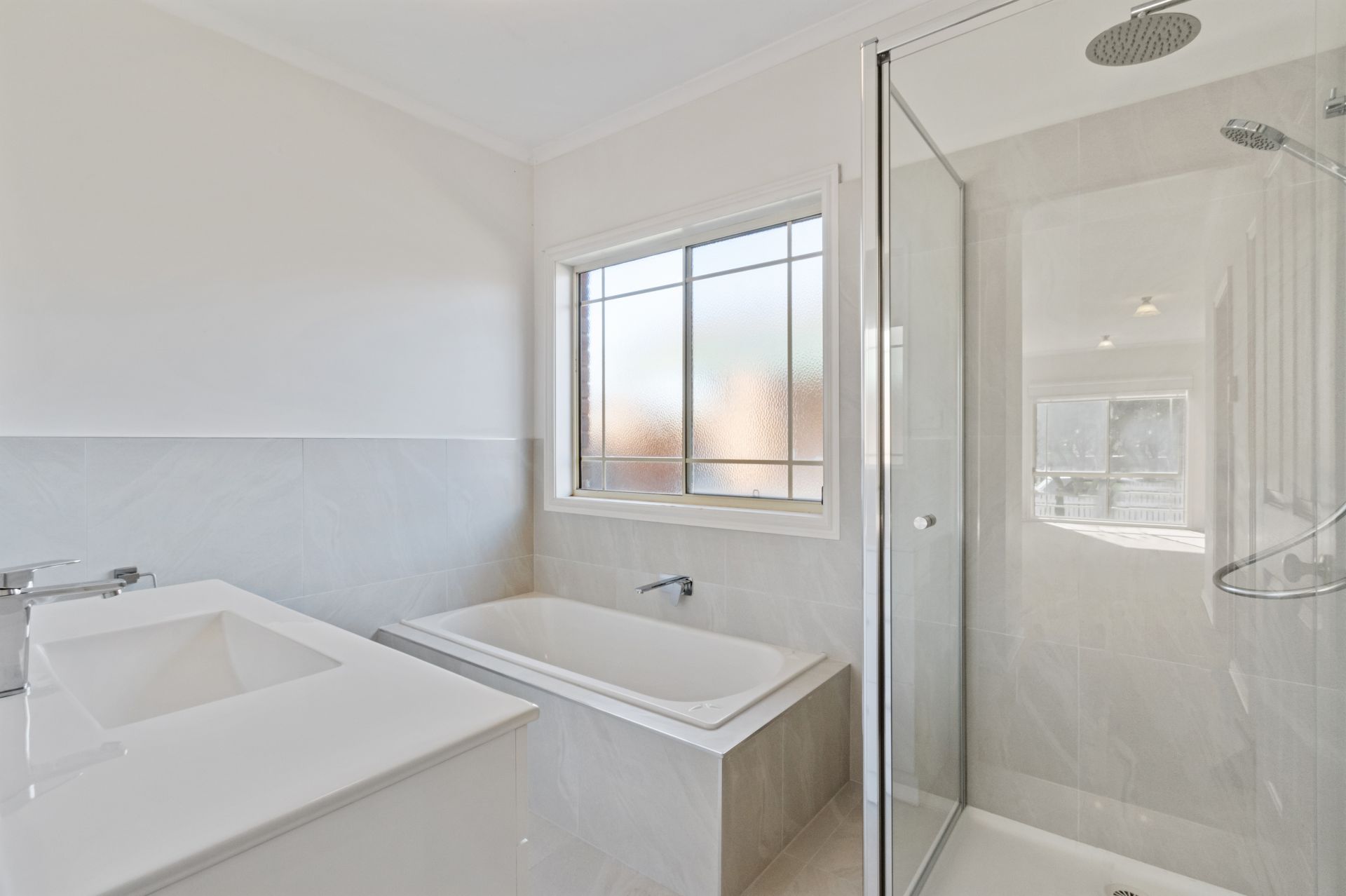 Bright & Spacious Family Home!