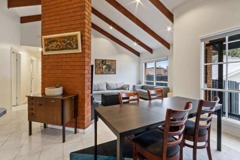 2/122 Main Road, Lower Plenty