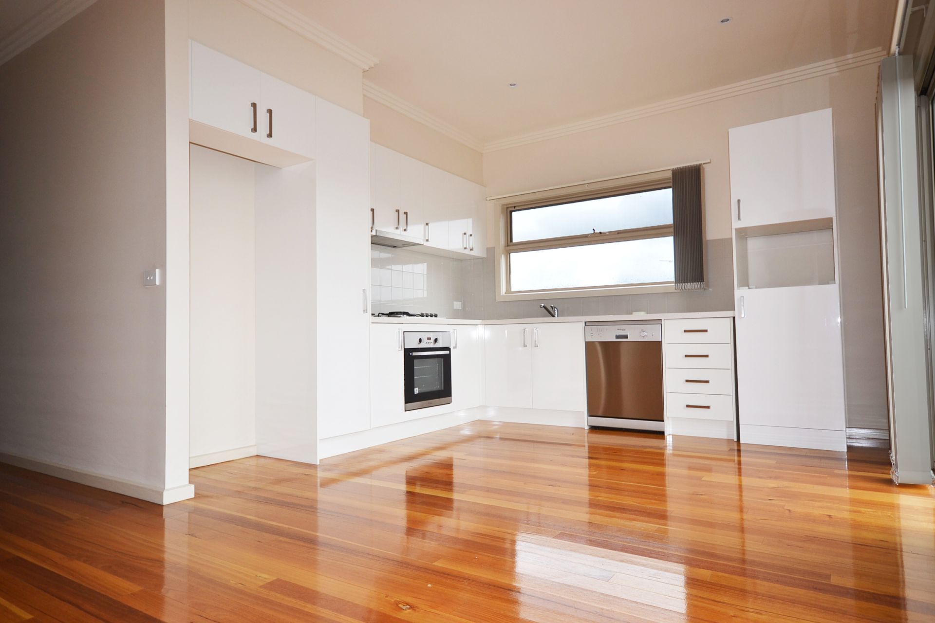 SUPERB MODERN STYLE