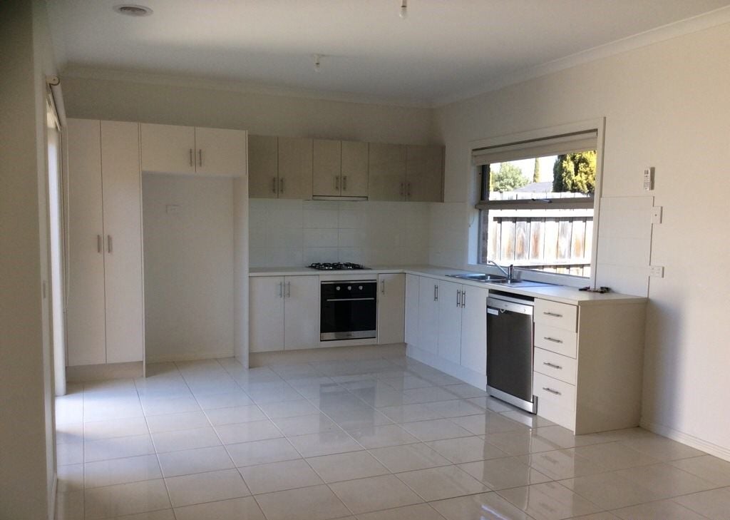PERFECTLY POSITIONED, MODERN TWO BEDROOM UNIT