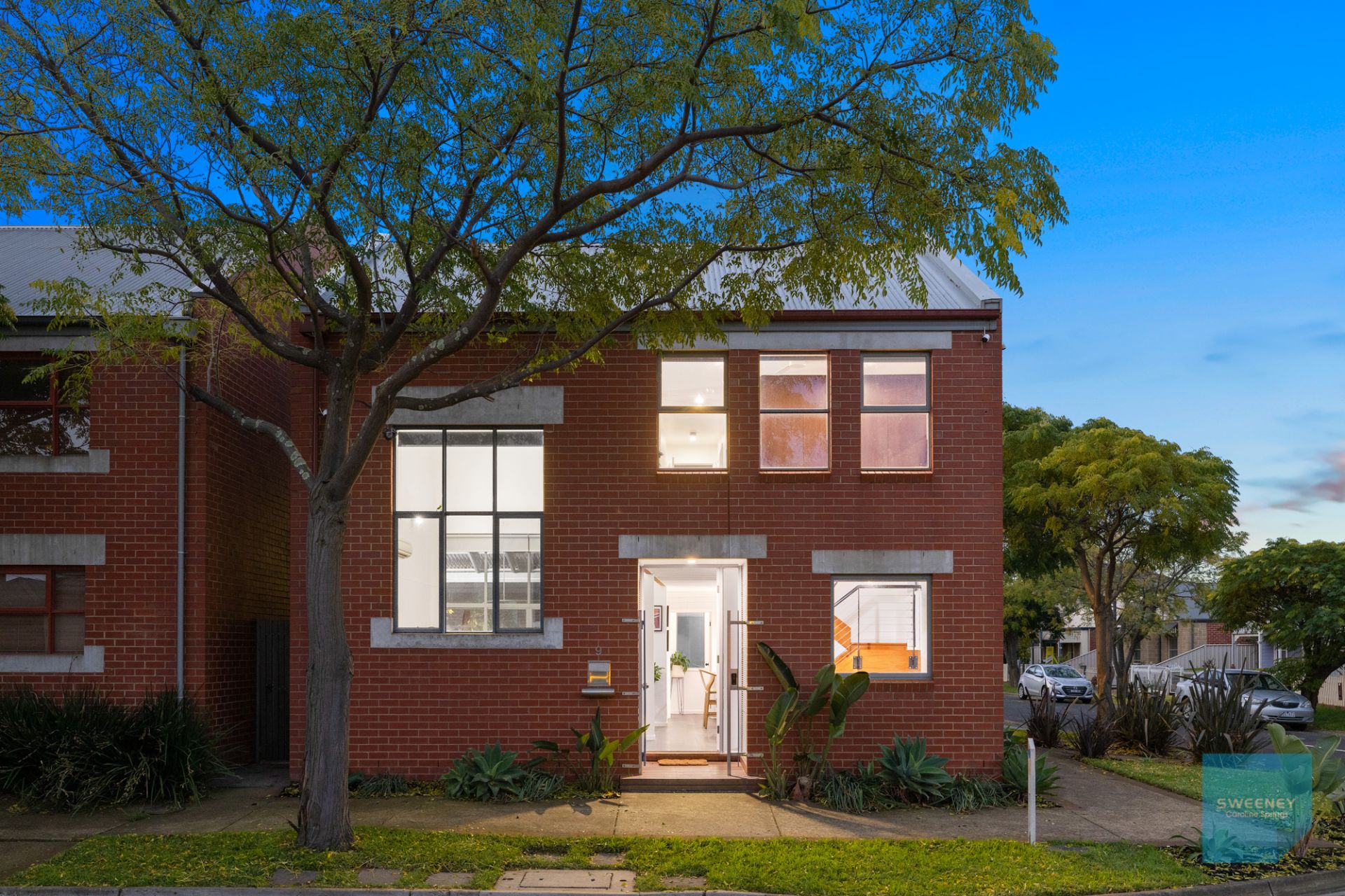 9 Fetcham Lane, Caroline Springs - Thumbnail 3