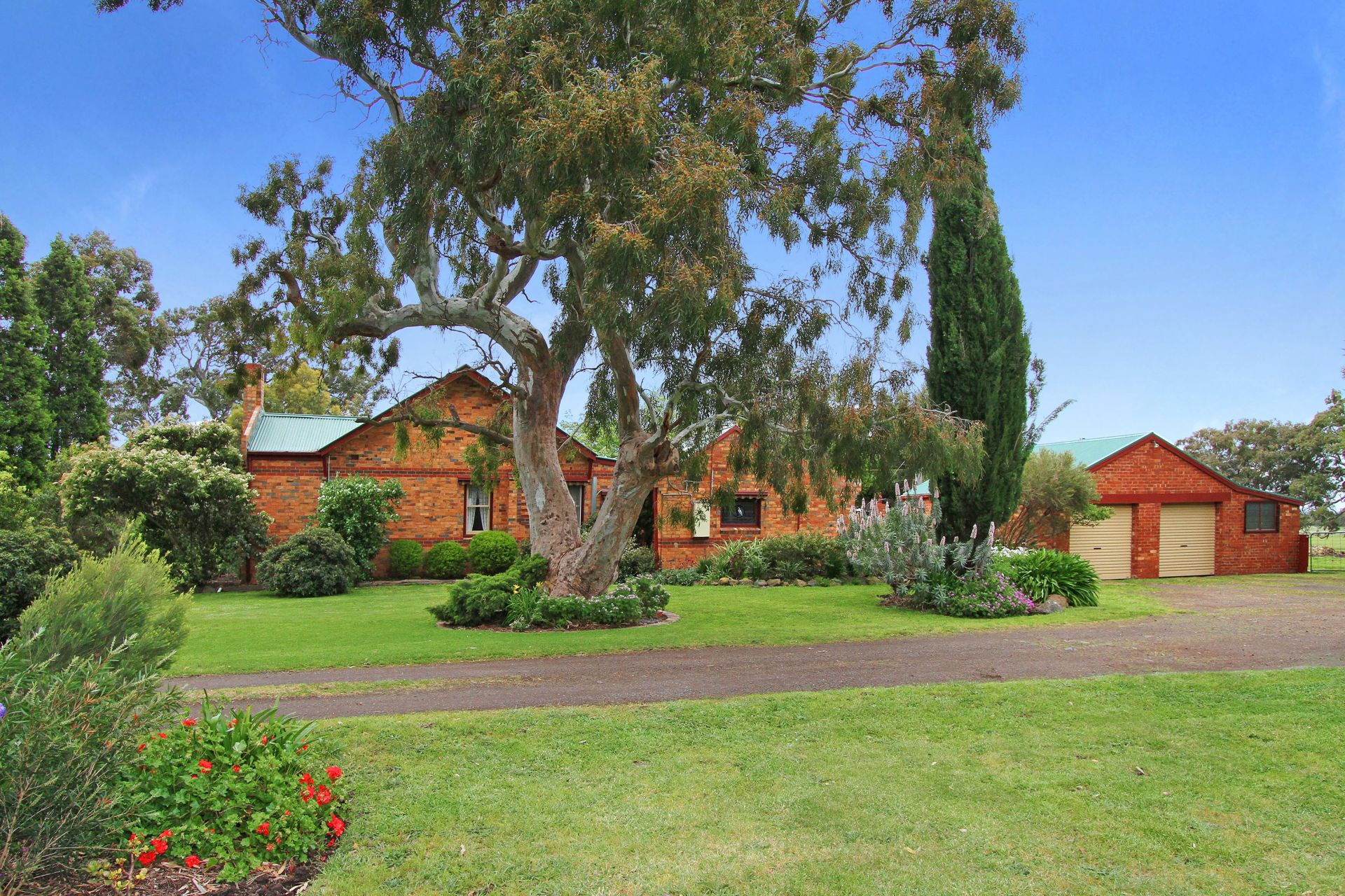 LIFESTYLE PROPERTY PERFECTION   *Insp Thu 1st Oct @ 4:45pm*
