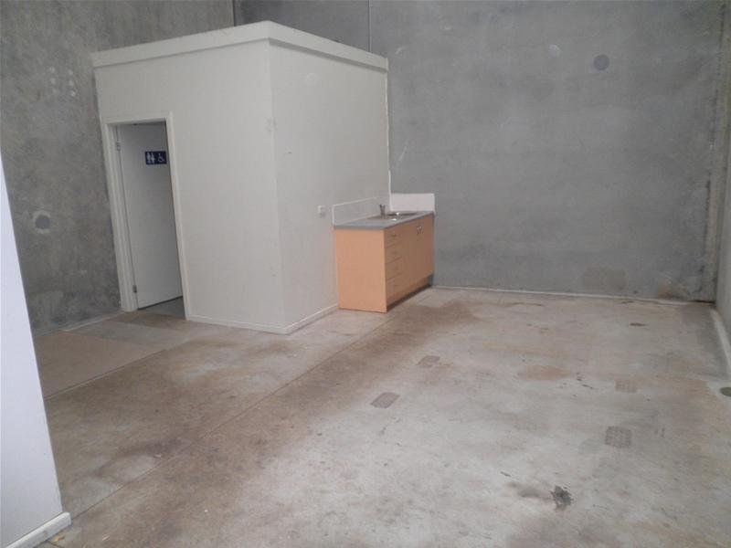 AFFORDABLE WAREHOUSE WITH OFFICE