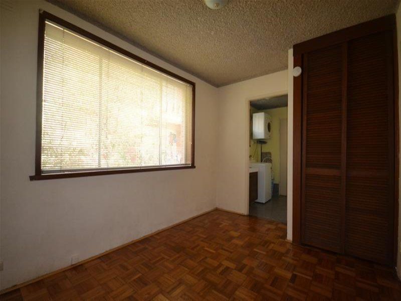 SECOND FLOOR BRUNSWICK APARTMENT