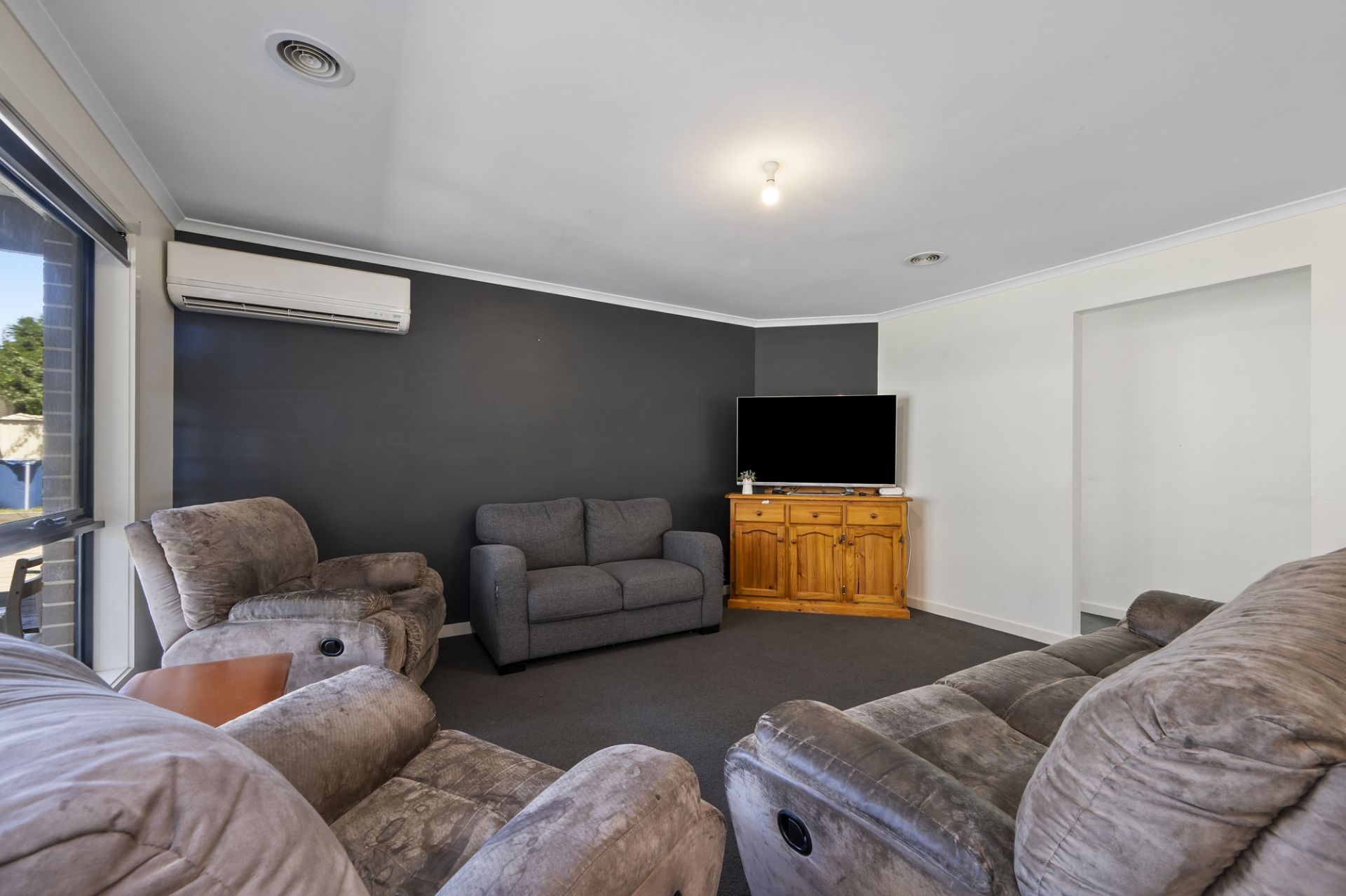 27 West End, Winter Valley, Winter Valley - Thumbnail 5