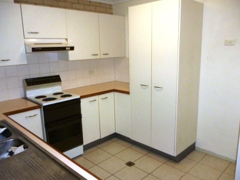 5/102-104 Broadwater Avenue MAROOCHYDORE QLD, Maroochydore - Thumbnail 4