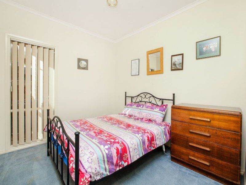 10 Millstream Way, Caroline Springs - Thumbnail 7