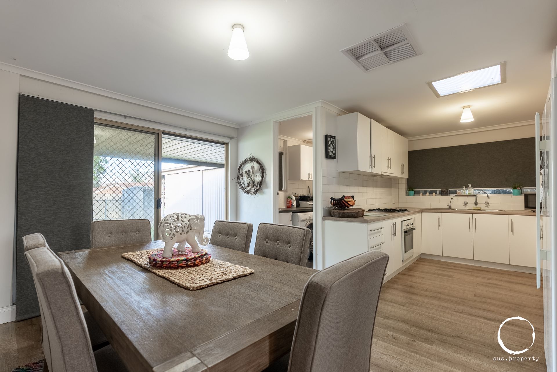 1 Truscott Street, Modbury Heights - Thumbnail 4