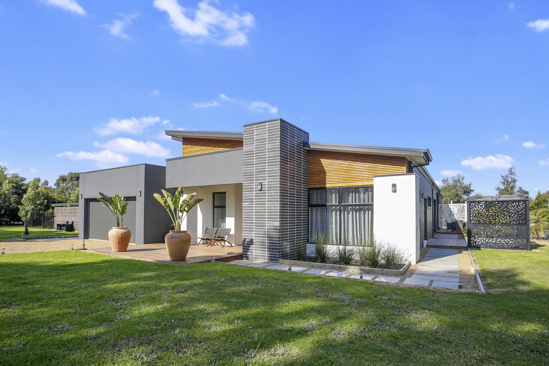 14 Ocean Park Drive, Marengo - Thumbnail 3