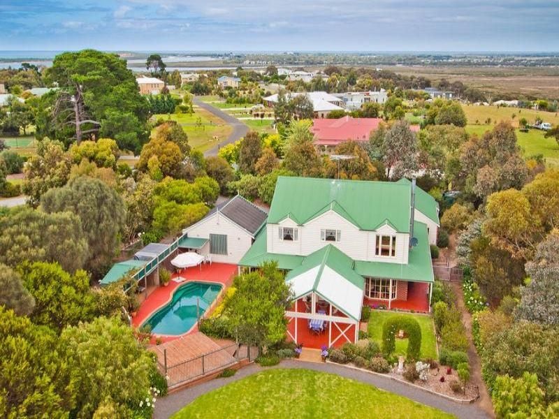 11 Charlemont Court OCEAN GROVE VIC, Ocean Grove - Thumbnail 2