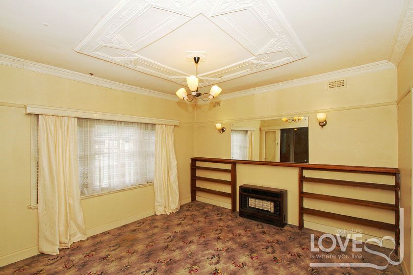 PERFECTLY LOCATED THREE BEDROOM HOME