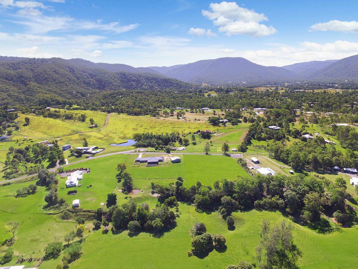 Real Estate For Sale 10 Kim Kerin Place Wights Mountain , QLD