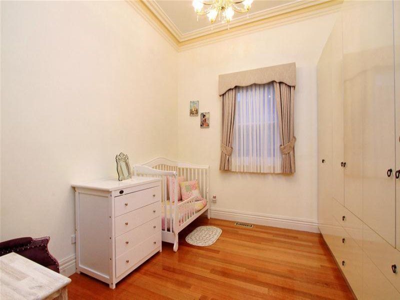 Beautifully renovated 1930's property with class & charm