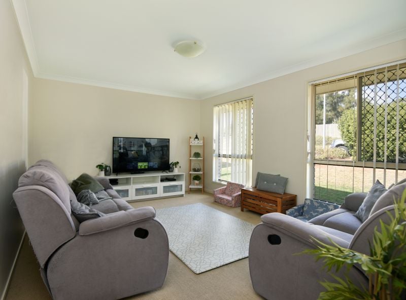 11 Winning Street, Glenvale QLD, Glenvale - Thumbnail 2