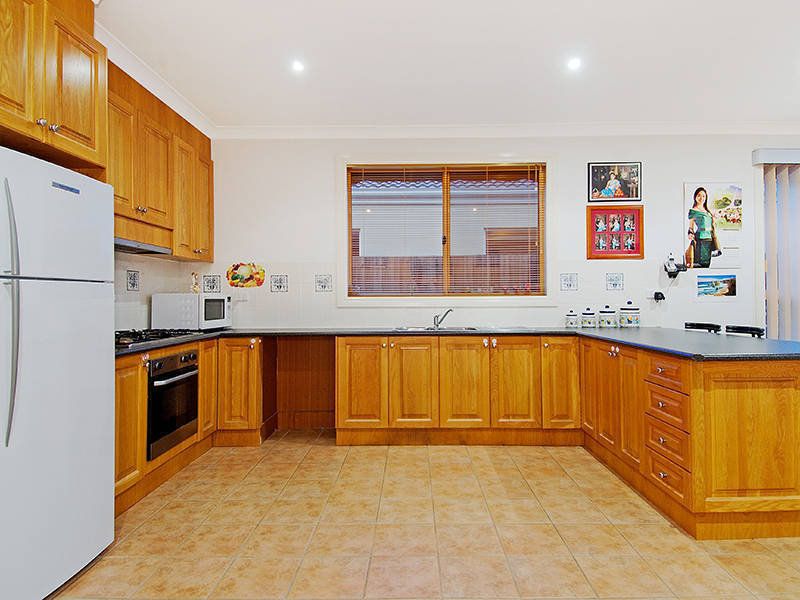 18 Hyde Court, Altona Meadows - Thumbnail 4