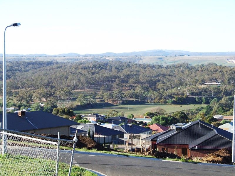 57 Riversdale Crescent, Bacchus Marsh - Thumbnail 3