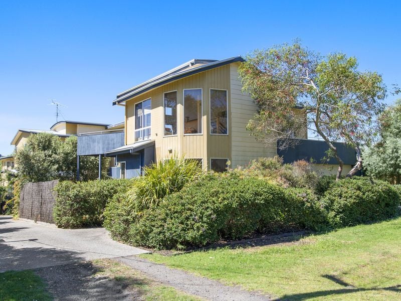 1/62 Noel Street, Apollo Bay - Thumbnail 2