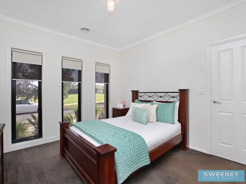 3 Monckton Place, Caroline Springs - Thumbnail 8
