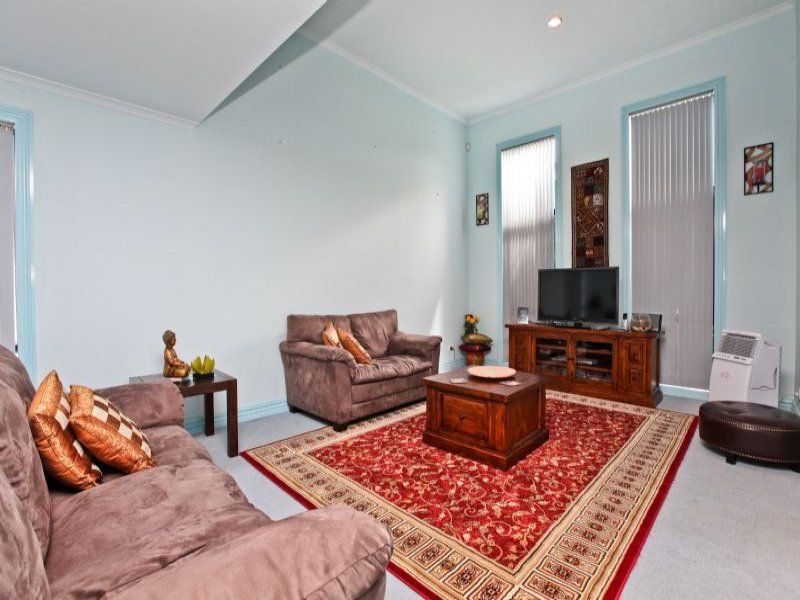 39 Springlake Avenue, Caroline Springs - Thumbnail 5