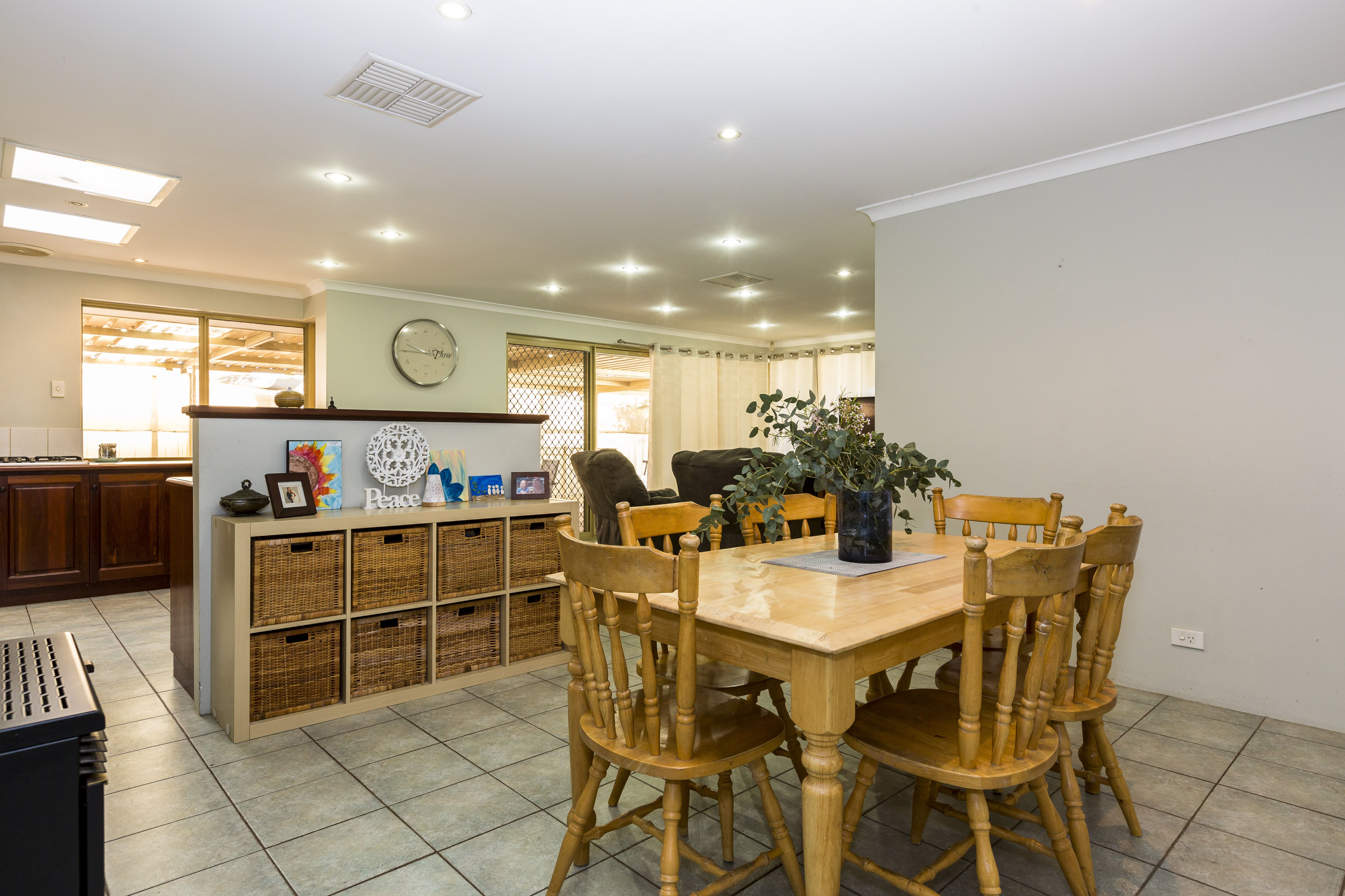 56 Winthrop Avenue College Grove , WA