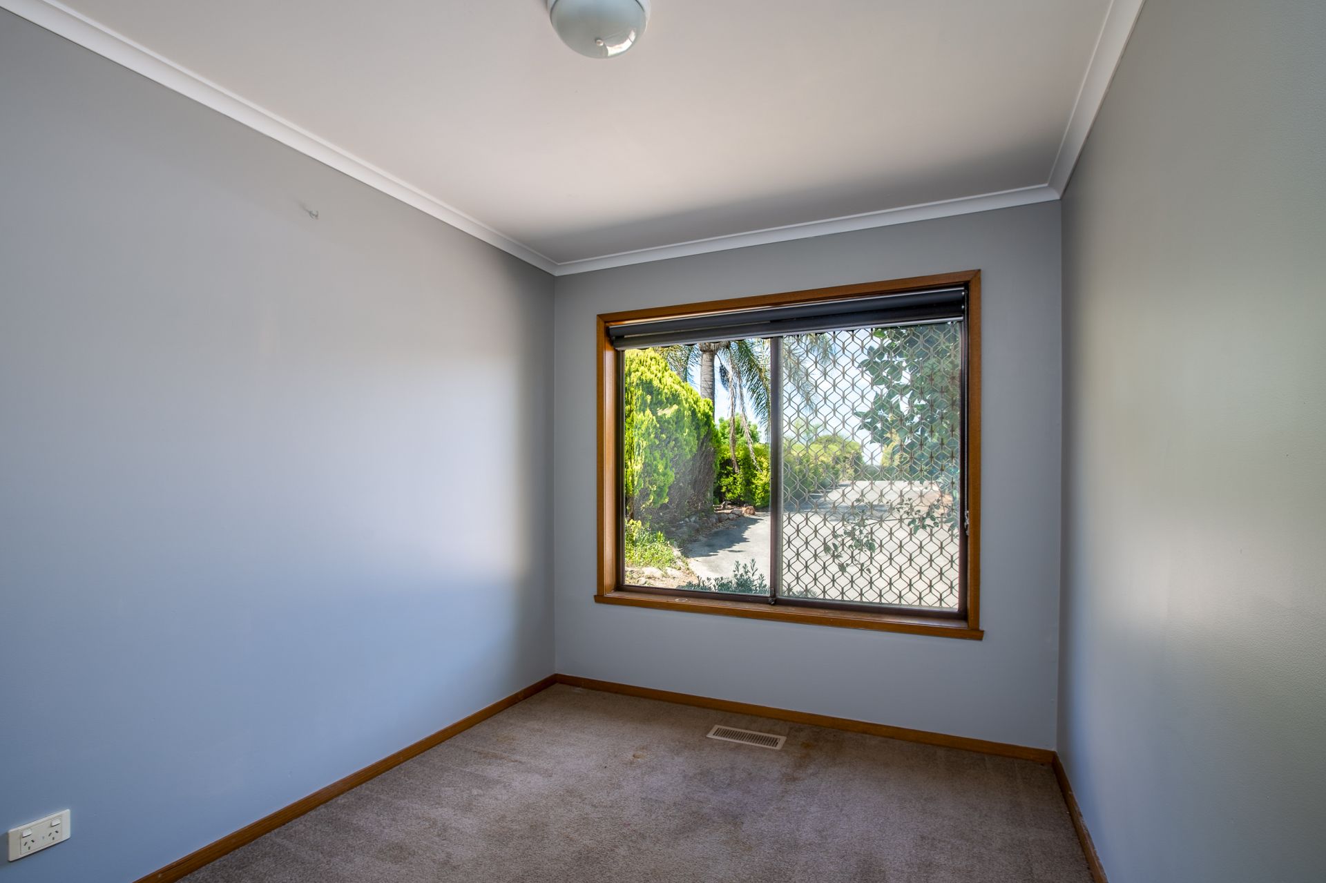2/300 Highview Crescent, Lavington Gilson Yonson Real Estate