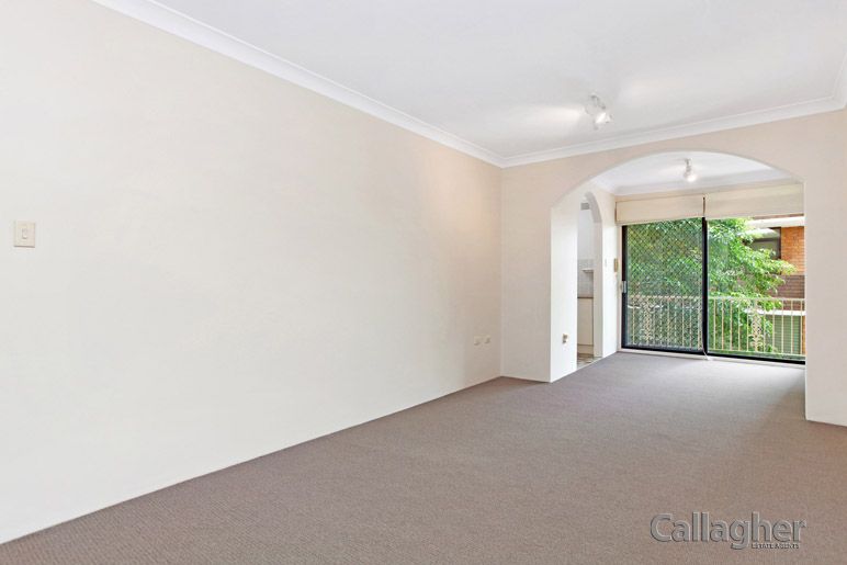 Renovated 2 Bedroom steps to Waterfront Parks