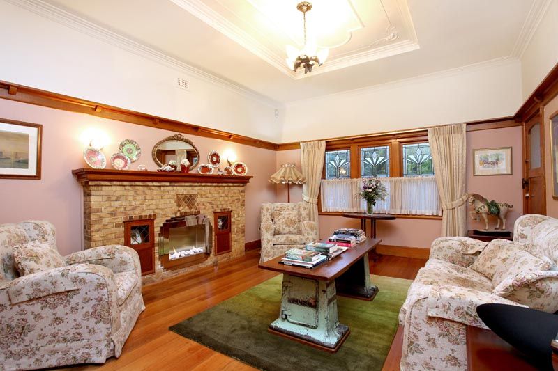 10 The Crescent, Footscray - Thumbnail 6