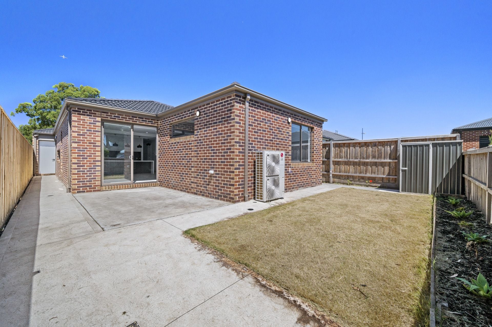 BRAND NEW BOUTIQUE FAMILY HOME