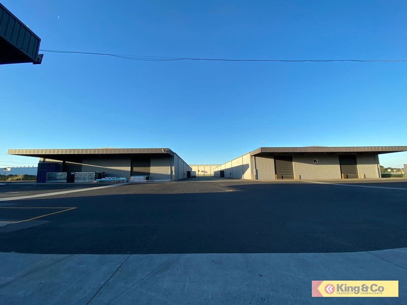 QUALITY FREESTANDER IN THE TRADECOAST!