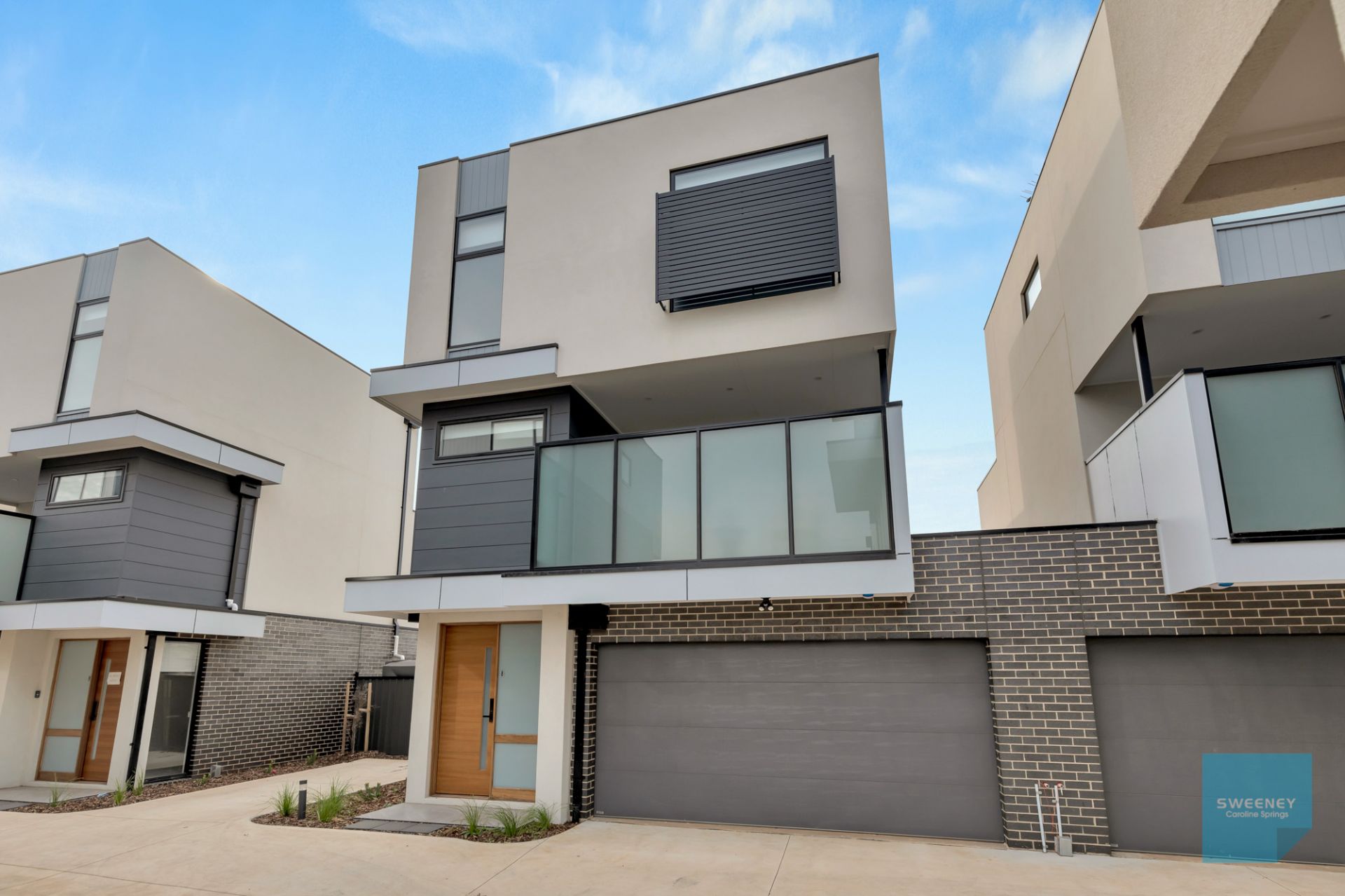 8/13 Vinko Court, Fraser Rise - Thumbnail 2