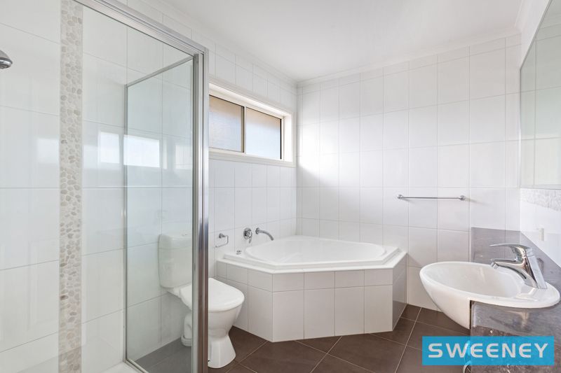 15 Springbrook Place, Sanctuary Lakes - Thumbnail 8