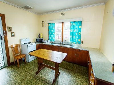 36 Thomas Street, EAST DEVONPORT, East Devonport - Thumbnail 8