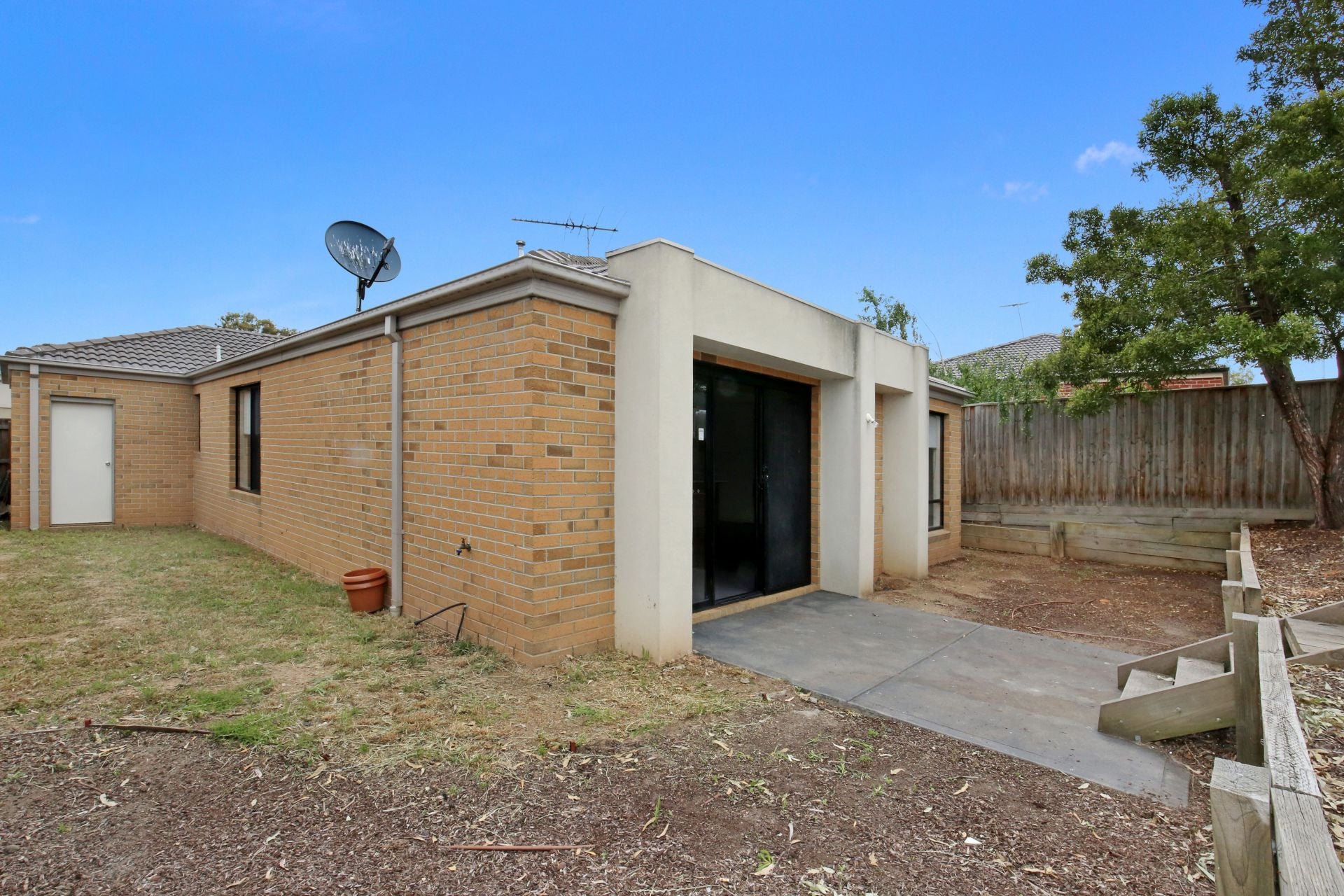 Relaxed Living In A Lifestyle Location