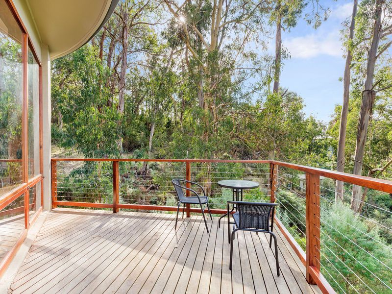 4 Ferny Grove, Kennett River - Thumbnail 4