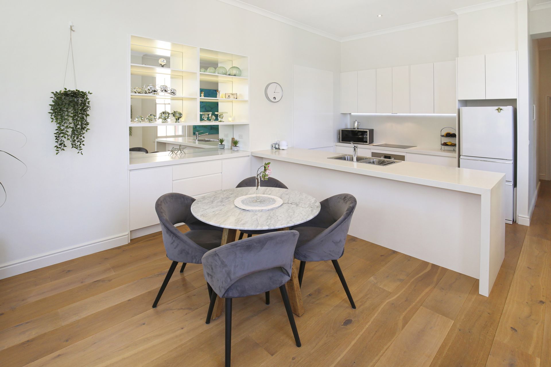 **Style & Sophistication** 9 or 12 month lease available **