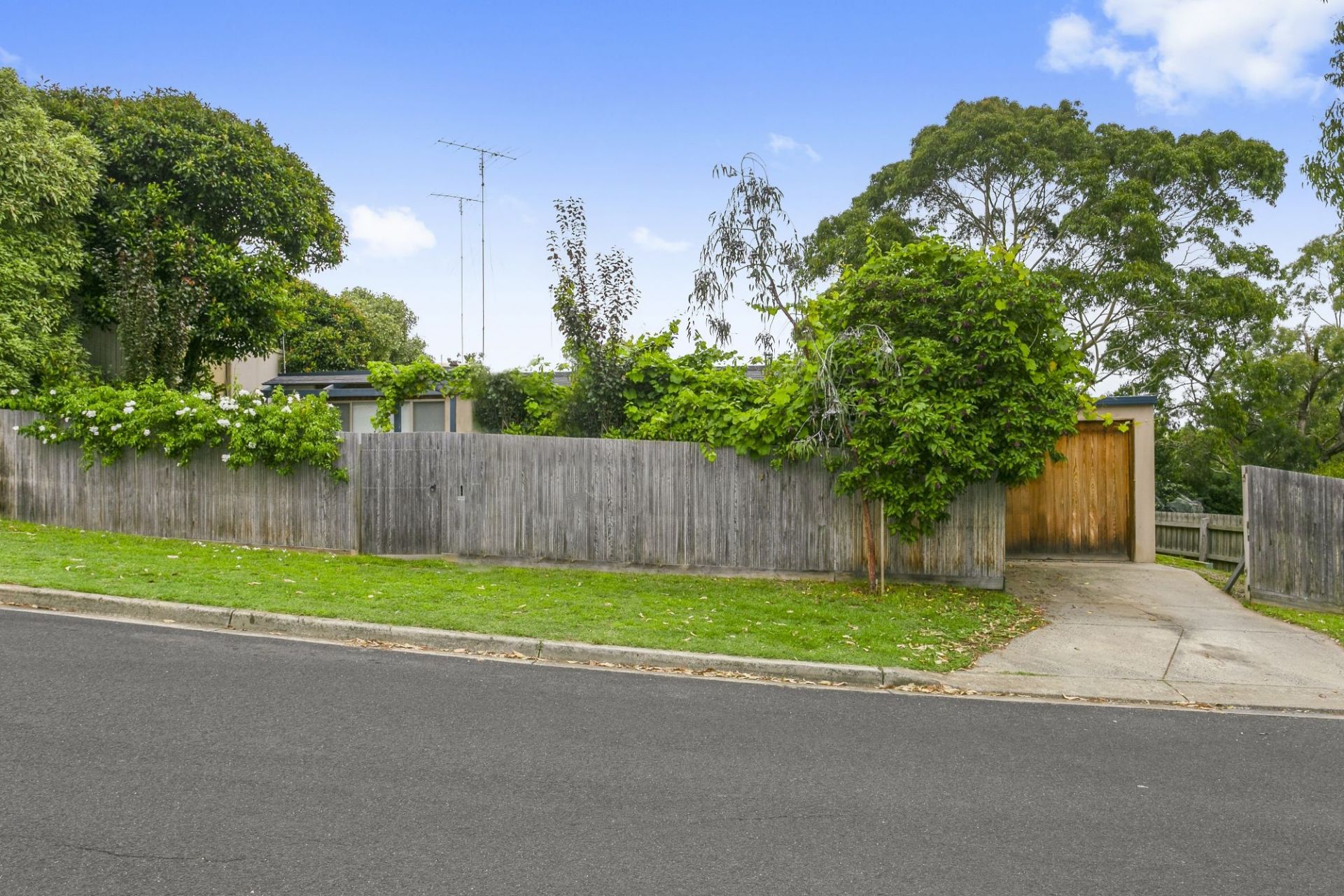 2/40 Fraser Crescent Ocean Grove VIC, Ocean Grove - Thumbnail 8