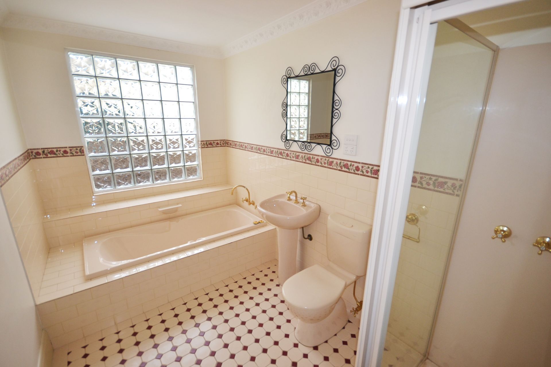 CHARMING FAMILY HOME IN THE HEART OF PRESTON